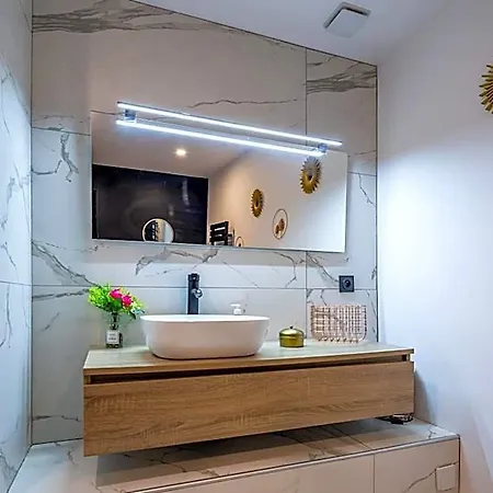 Sweet Dreams Jacuzzi Hotel *