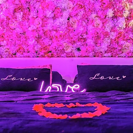 Sweet Dreams Jacuzzi فندق